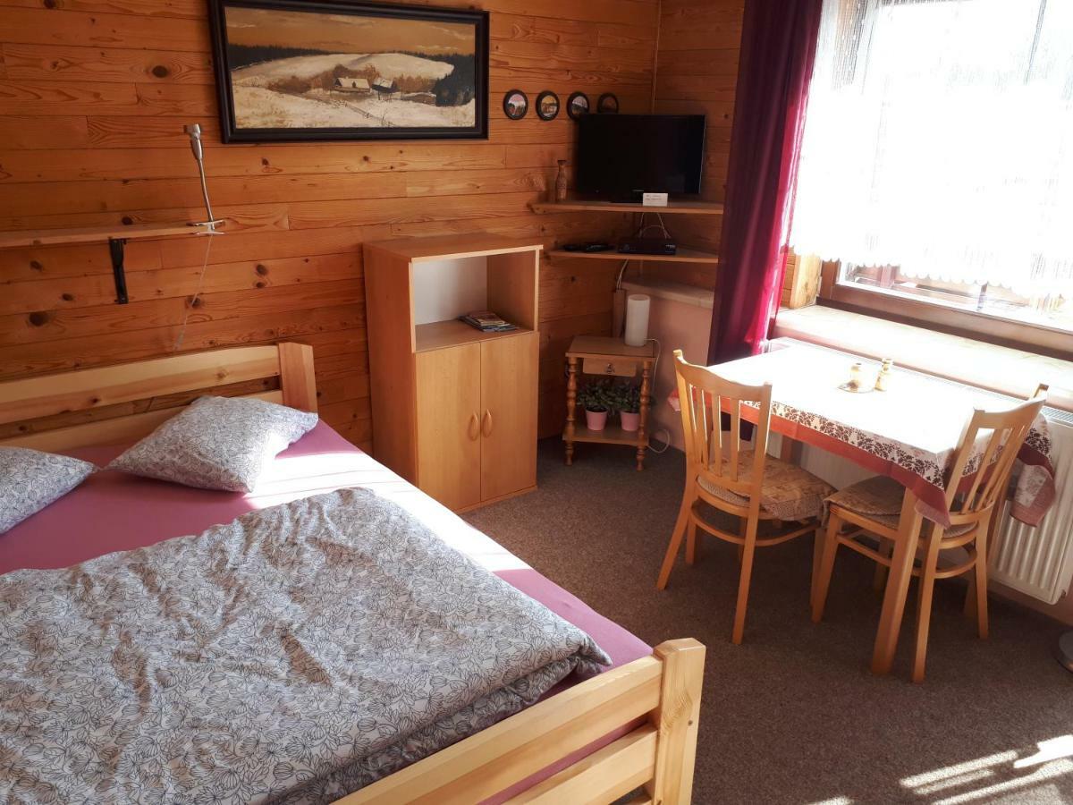 Privat - Melanie Appartement Vrchlabí Buitenkant foto